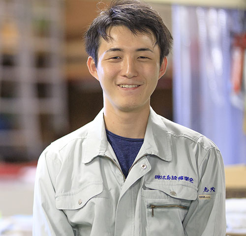 先輩社員